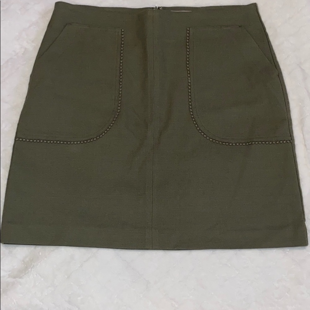Olive green skirt with pockets